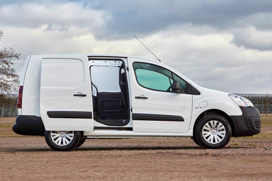  Citroen Berlingo Van L2 Full Electric 2017 года  (UK) (фото 1 из 14)